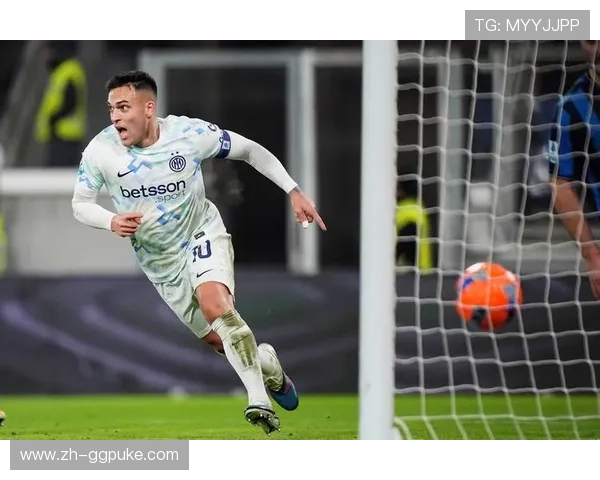 意甲俱乐部开放日:万名球迷参与家庭足球节日